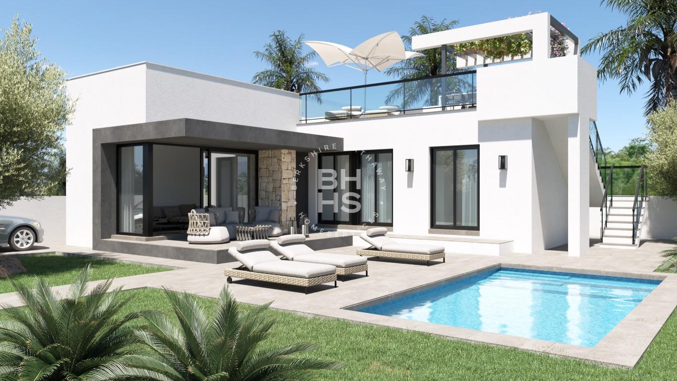 Exclusive Detached Villa for Sale in Denia Near City Center