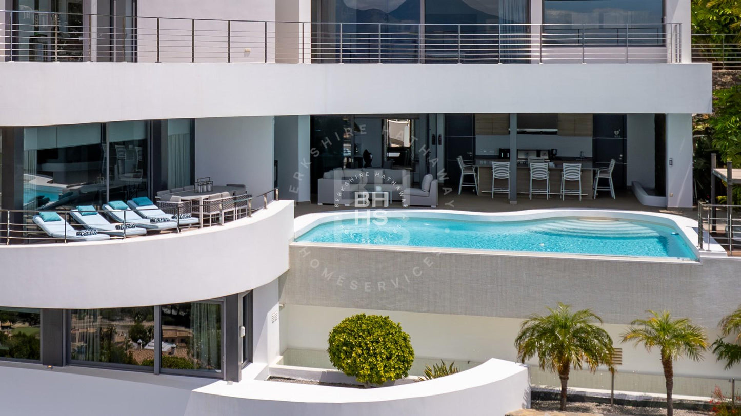 Luxurious 3-Level Retreat with Breathtaking Views in Altea Hills, Altea: Your Ultimate Haven Awaits
