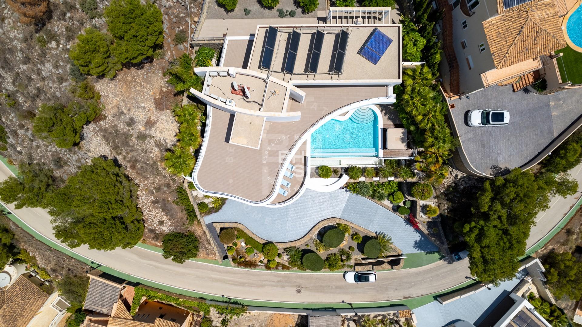 Luxurious 3-Level Retreat with Breathtaking Views in Altea Hills, Altea: Your Ultimate Haven Awaits