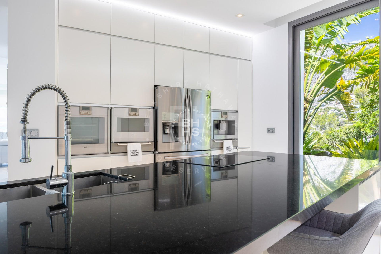 Luxurious 3-Level Retreat with Breathtaking Views in Altea Hills, Altea: Your Ultimate Haven Awaits