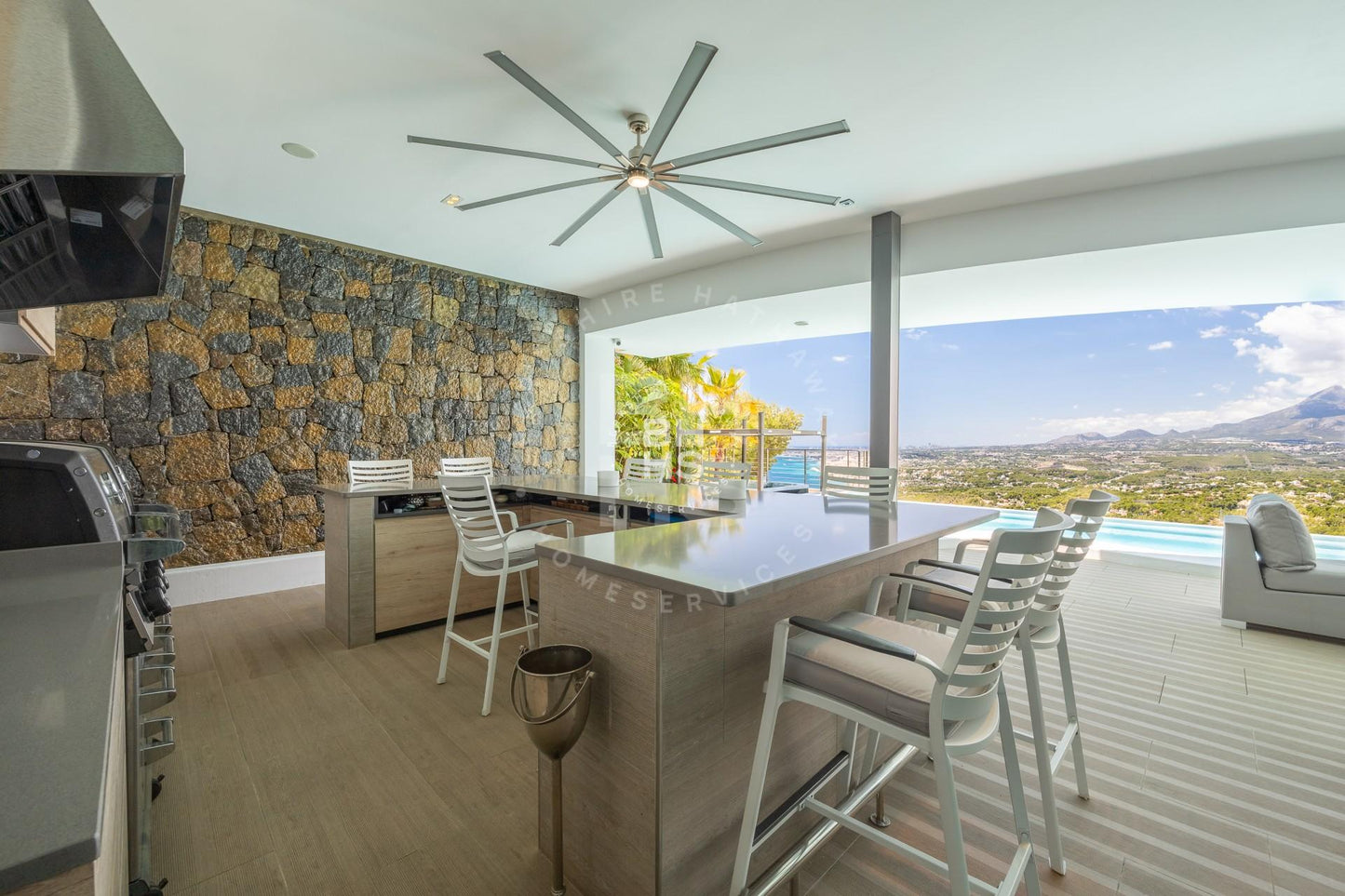 Luxurious 3-Level Retreat with Breathtaking Views in Altea Hills, Altea: Your Ultimate Haven Awaits