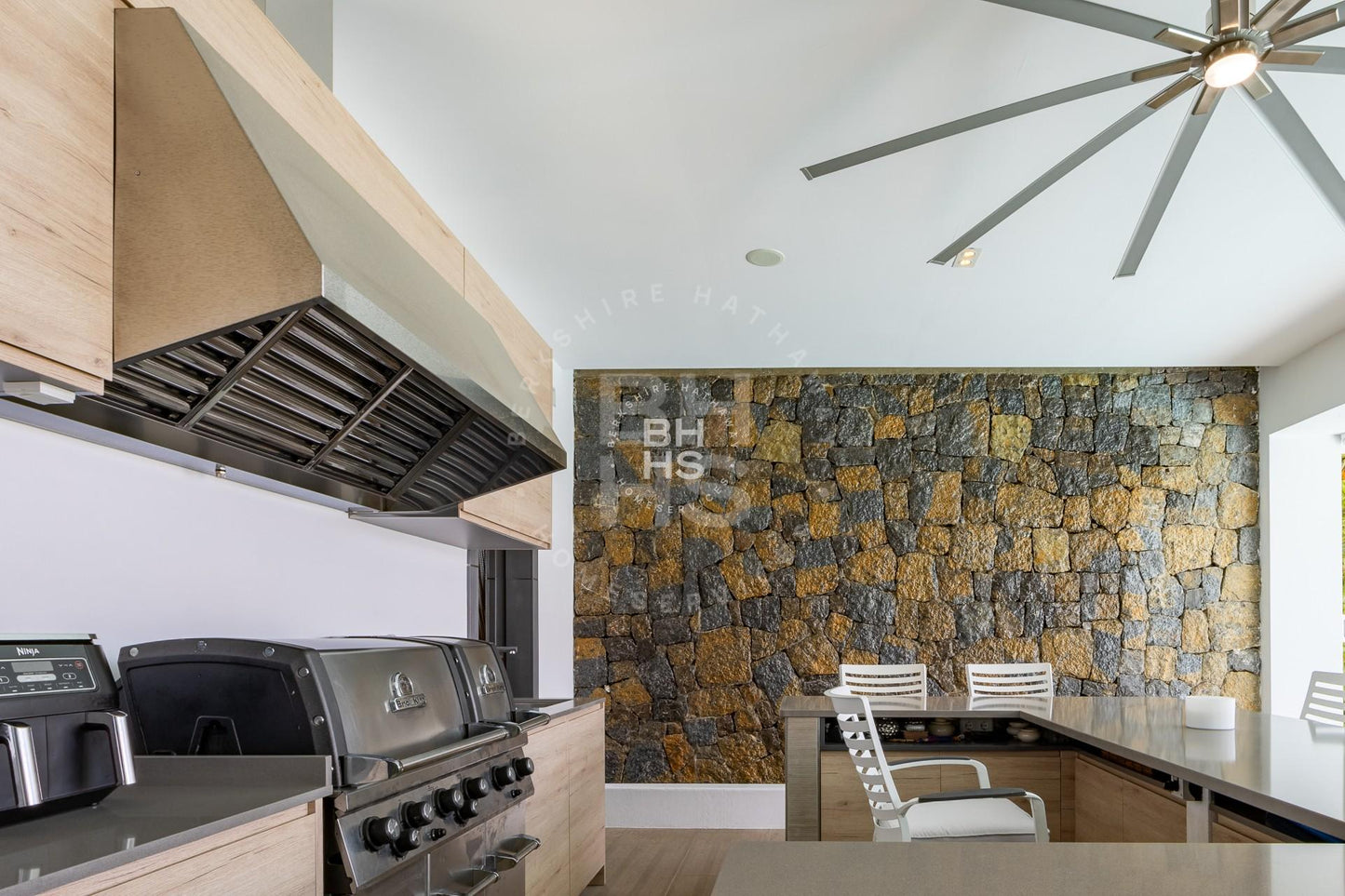 Luxurious 3-Level Retreat with Breathtaking Views in Altea Hills, Altea: Your Ultimate Haven Awaits