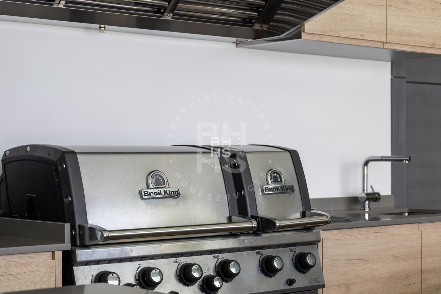 Luxurious 3-Level Retreat with Breathtaking Views in Altea Hills, Altea: Your Ultimate Haven Awaits