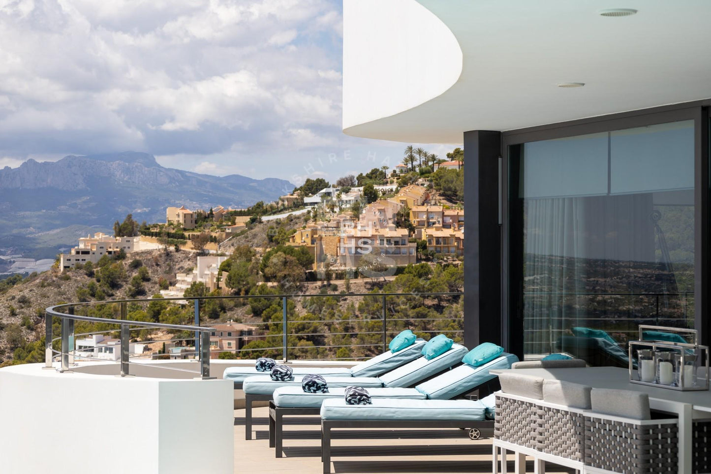 Luxurious 3-Level Retreat with Breathtaking Views in Altea Hills, Altea: Your Ultimate Haven Awaits