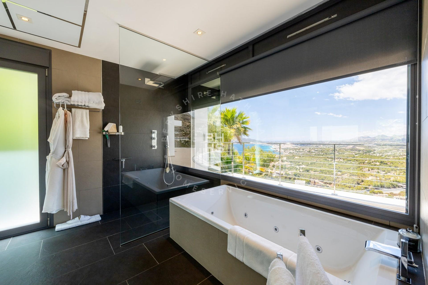 Luxurious 3-Level Retreat with Breathtaking Views in Altea Hills, Altea: Your Ultimate Haven Awaits