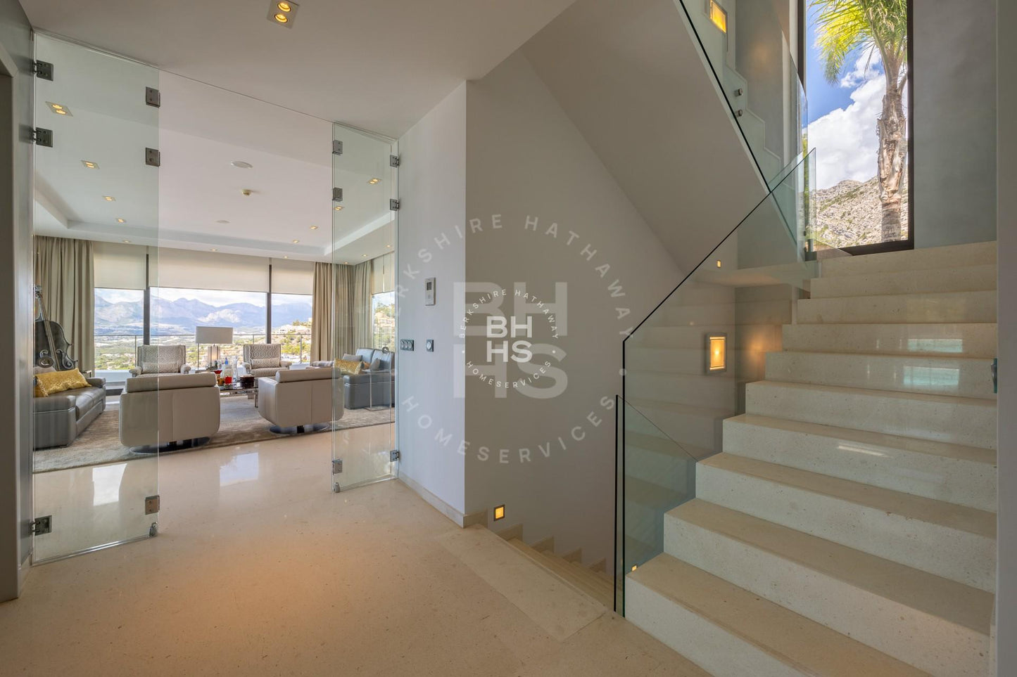 Luxurious 3-Level Retreat with Breathtaking Views in Altea Hills, Altea: Your Ultimate Haven Awaits