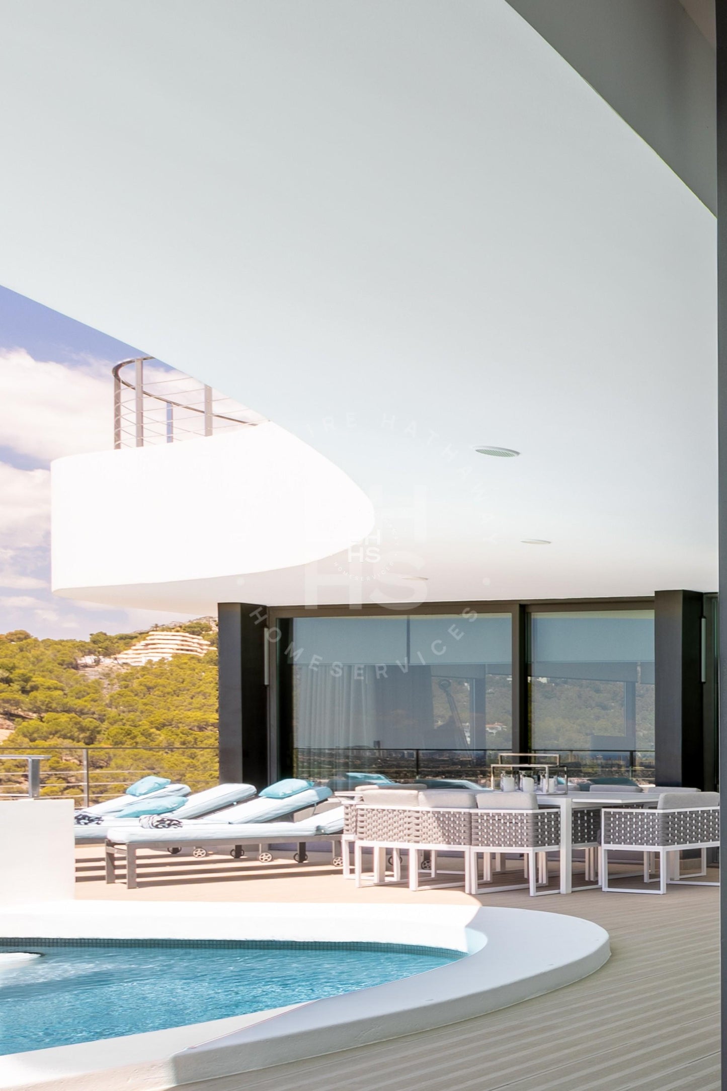 Luxurious 3-Level Retreat with Breathtaking Views in Altea Hills, Altea: Your Ultimate Haven Awaits