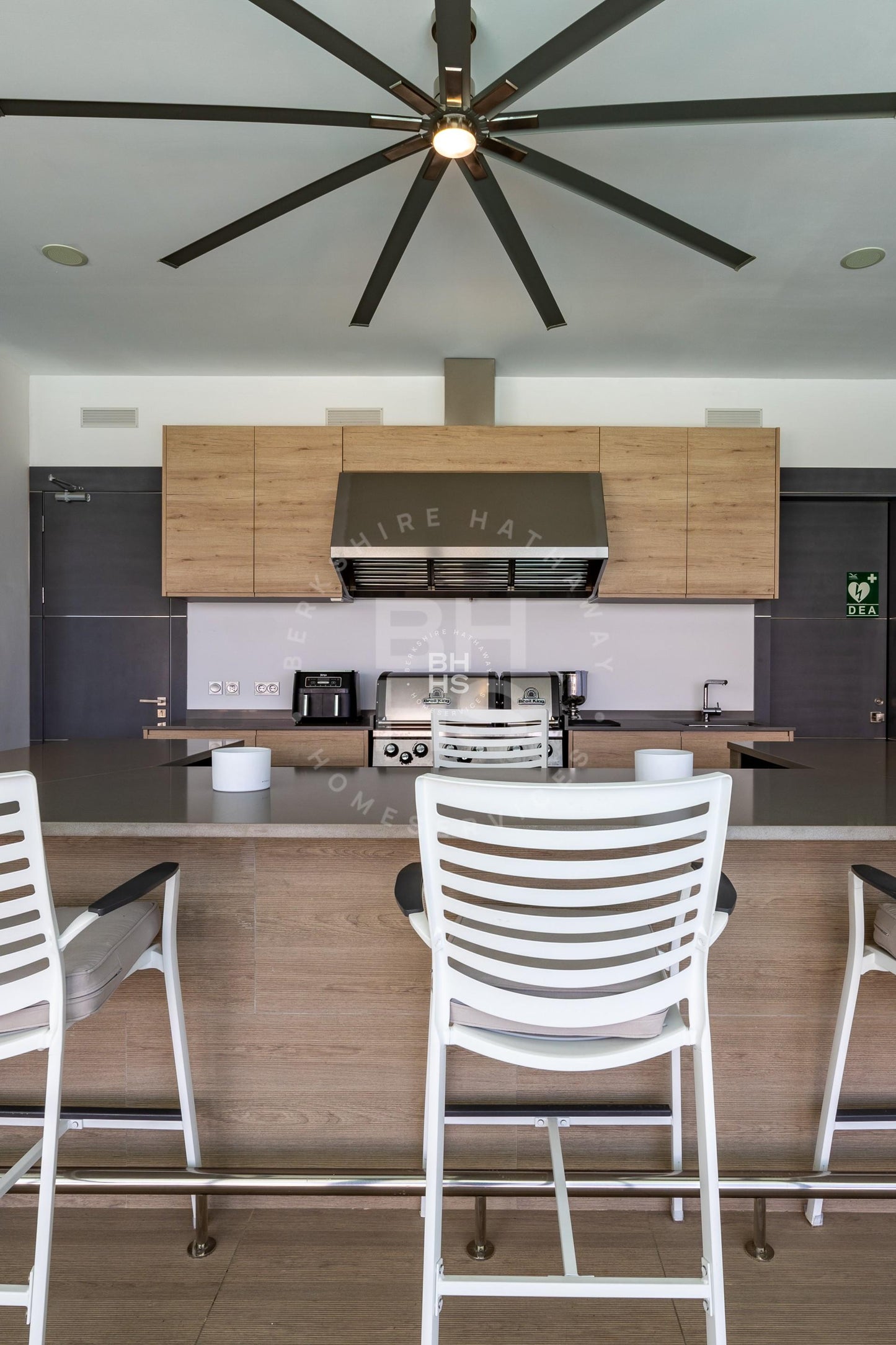 Luxurious 3-Level Retreat with Breathtaking Views in Altea Hills, Altea: Your Ultimate Haven Awaits