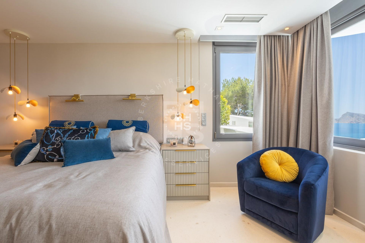 Luxurious 3-Level Retreat with Breathtaking Views in Altea Hills, Altea: Your Ultimate Haven Awaits