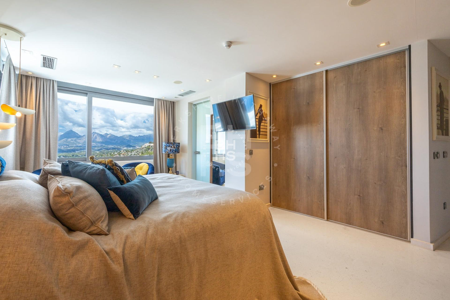 Luxurious 3-Level Retreat with Breathtaking Views in Altea Hills, Altea: Your Ultimate Haven Awaits