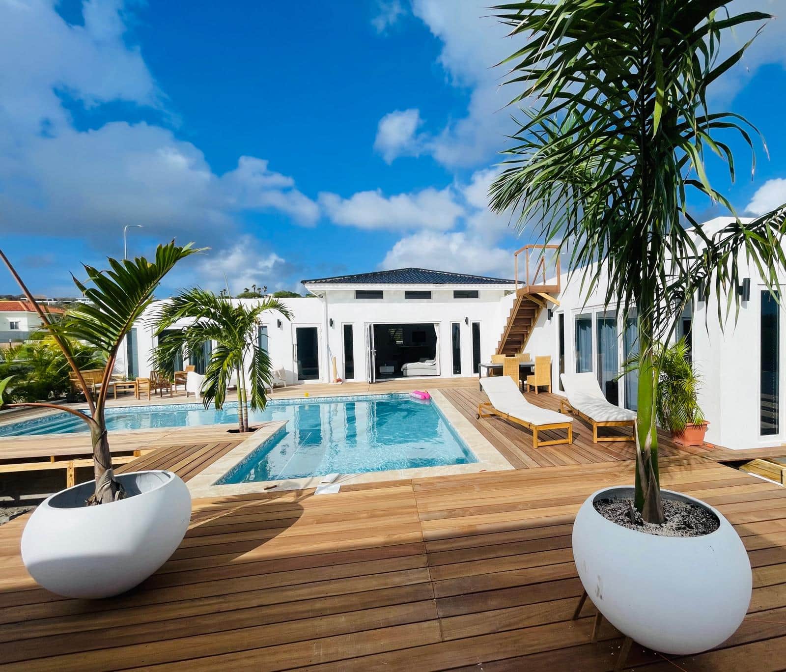 Beautiful villa, located in the impressive Sabadeco