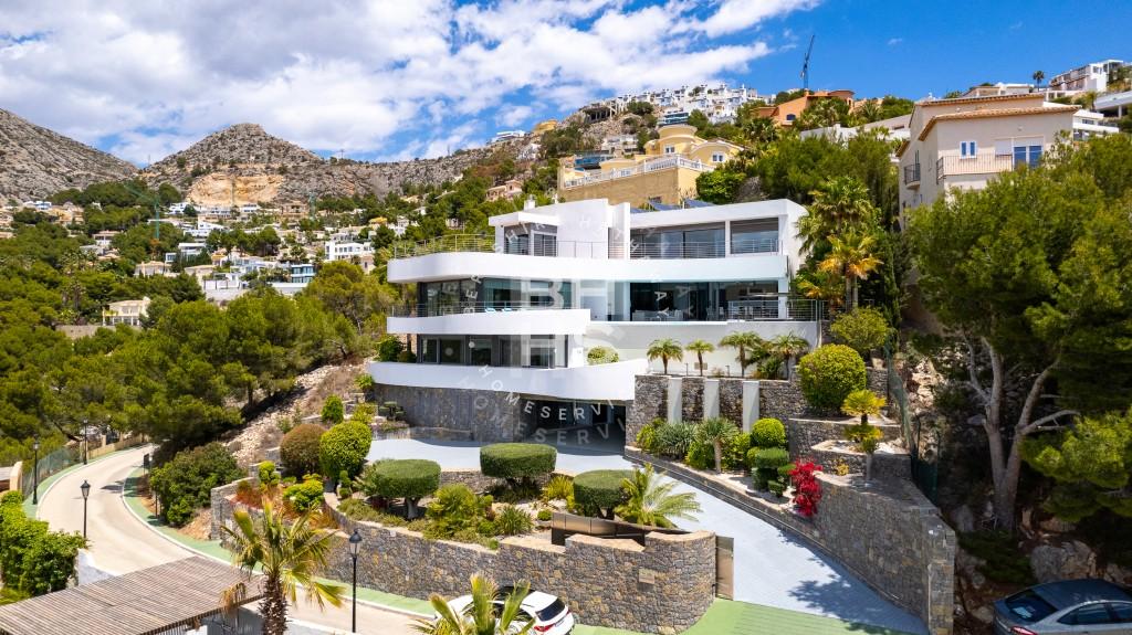 Luxurious 3-Level Retreat with Breathtaking Views in Altea Hills, Altea: Your Ultimate Haven Awaits