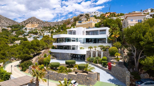 Luxurious 3-Level Retreat with Breathtaking Views in Altea Hills, Altea: Your Ultimate Haven Awaits